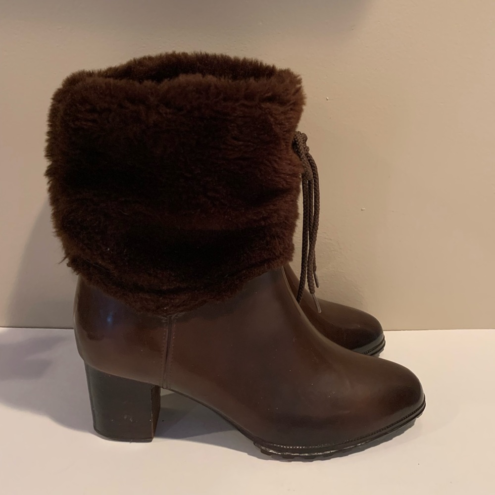 Moulded Construction VINTAGE Women's Boots Fleece Size 8 Made In USA